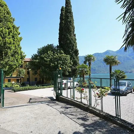 A Private And Parking Oliveto Lario