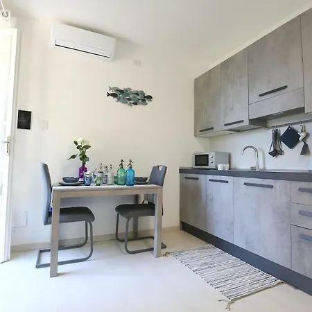 A Private And Parking * Oliveto Lario