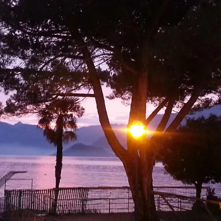 A Private And Parking Apartment Oliveto Lario