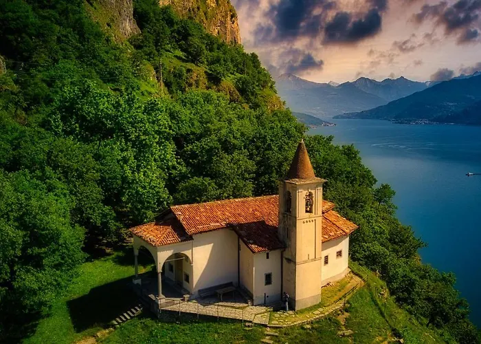 A Private And Parking Appartamento Oliveto Lario